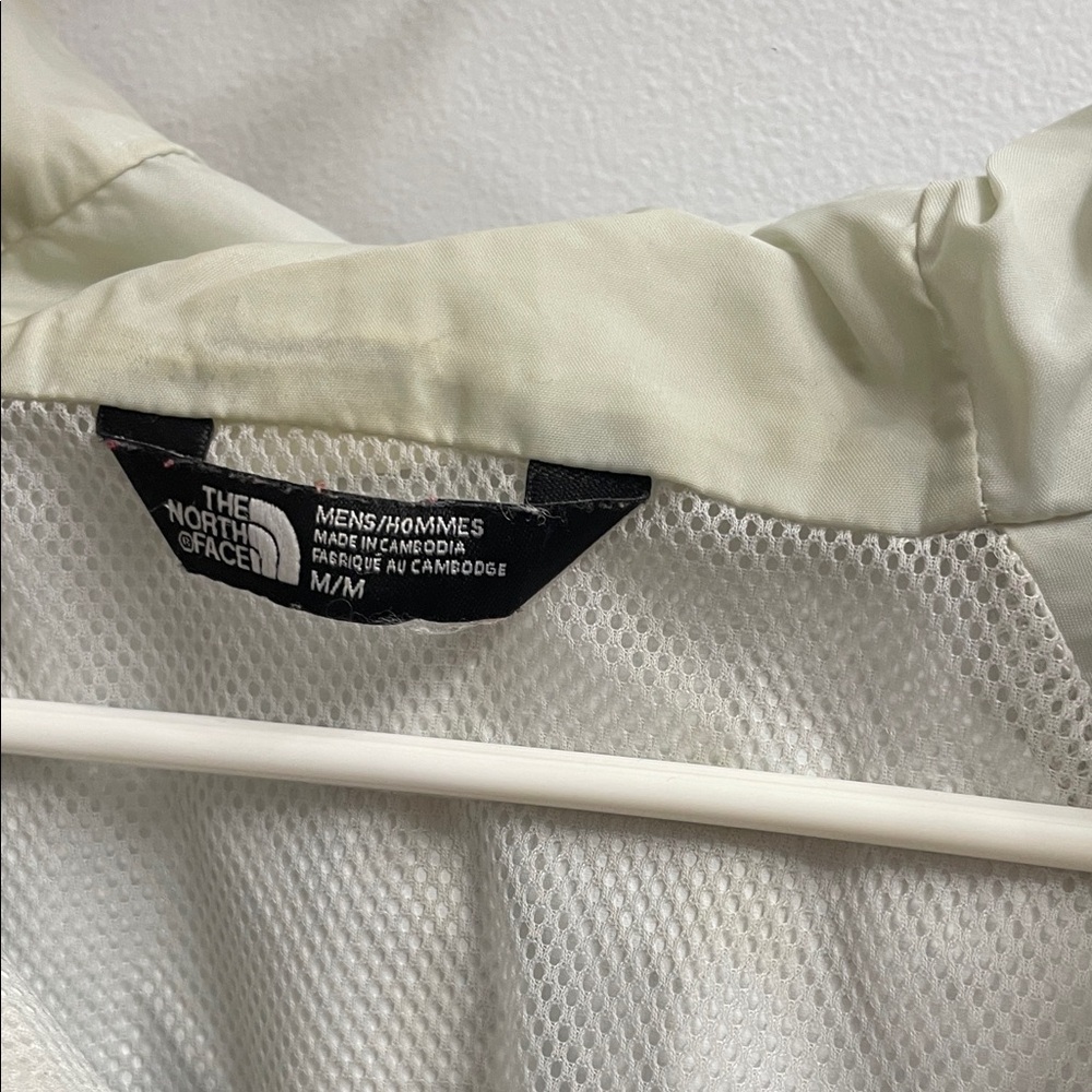 The North Face Men's Medium Rain Jacket - Picture 2 of 5